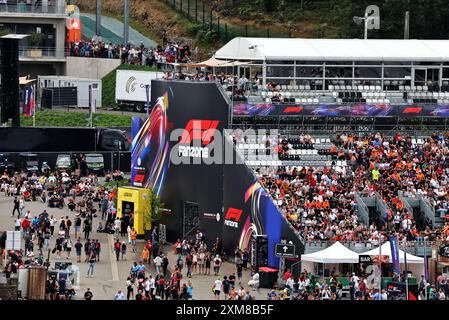 Spa Francorchamps, Belgio. 26 luglio 2024. Atmosfera circuito - ventole. Campionato del mondo di Formula 1, Rd 14, Gran Premio del Belgio, venerdì 26 luglio 2024. Spa-Francorchamps, Belgio. Crediti: James Moy/Alamy Live News Foto Stock