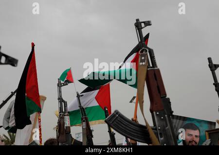 Sanaa, Yemen. 26 luglio 2024. I sostenitori di Houthis protestano contro gli Stati Uniti e Israele, a Sanaa, Yemen, 26 luglio 2024. Crediti: Hamza Ali/Alamy Live News Foto Stock