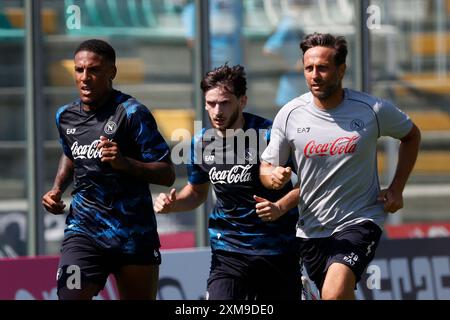 Castel di Sangro, Abbruzzo, Italia. 26 luglio 2024. Michael Folorunsho, Elvis Abbruscato e Khvicha Kvaratskhelia di Napoli durante il giorno 2 del campo di allenamento pre-stagionale della SSC Napoli allo Stadio Patini di Castel di Sangro, Italia il 26 luglio 2024 (Credit Image: © Ciro De Luca/ZUMA Press Wire) SOLO USO EDITORIALE! Non per USO commerciale! Crediti: ZUMA Press, Inc./Alamy Live News Foto Stock