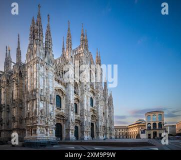 Il Duomo di Milano, o Cattedrale metropolitana-Basilica della Natività di Santa Maria, è la chiesa cattedrale di Milano, in Italia Foto Stock