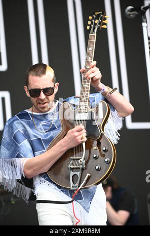 26 luglio 2024, Sheffield, South Yorkshire, U. K: Miles Kane Performing al Tramlines Festival 2024 , Sheffield, Regno Unito (Credit Image: © Robin Burns/ZUMA Press Wire) SOLO USO EDITORIALE! Non per USO commerciale! Foto Stock