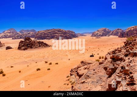 Vista del Wadi Rum a casa di Lawrence, Giordania Foto Stock