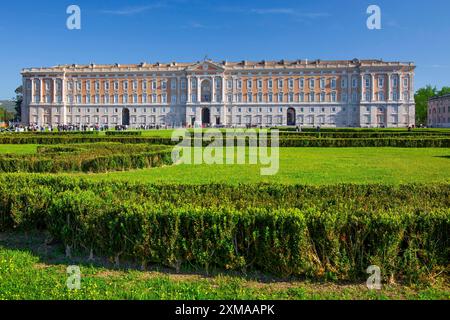 Fronte meridionale del Palazzo reale, Versailles italiana, Caserta, Campania, Italia Foto Stock