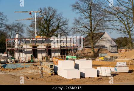 Nuova area di sviluppo, Am Schwan, a Wesel, dove si stanno costruendo 70 case unifamiliari e bifamiliari, basso Reno, Germania Foto Stock