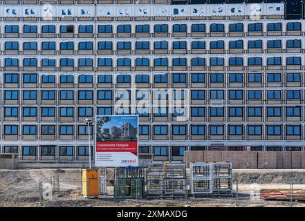 Cantiere del Community Campus, 737 appartamenti per studenti, ciascuno di 20 metri quadrati, completamente arredati, in costruzione modulare, utilizzando Foto Stock