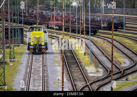 Locomotiva di manovra, locomotiva diesel, Captrain G6, compagnia ferroviaria privata, presso lo scalo di smistamento Muelheim-Styrum, sulla linea ferroviaria tra Foto Stock