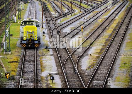 Locomotiva di manovra, locomotiva diesel, Captrain G6, compagnia ferroviaria privata, presso lo scalo di smistamento Muelheim-Styrum, sulla linea ferroviaria tra Foto Stock