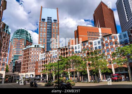 Piazza Muzenplein, zona residenziale nel centro della città vicino alla stazione centrale, Skyline, nel centro della città di l'Aia, Paesi Bassi Foto Stock