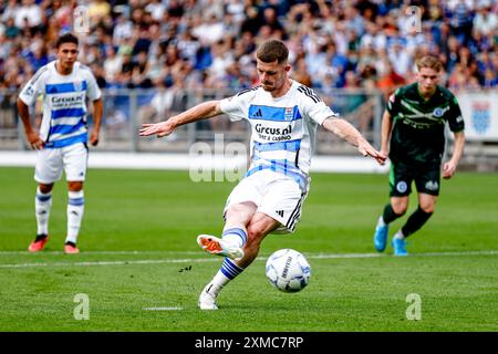 ZWOLLE, 26-07-2024, MAC3PARK Stadium football, amichevole, stagione 2024/2025, durante la partita PEC Zwolle - de Graafschap, PEC Zwolle giocatore Thomas Buitink crediti: Pro Shots/Alamy Live News Foto Stock