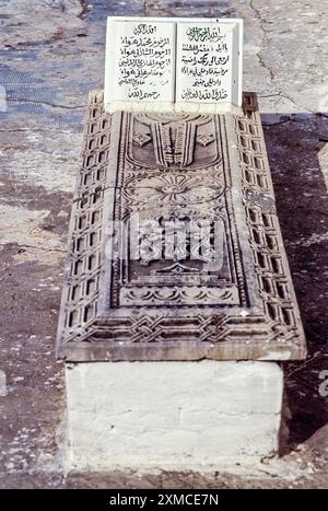 Tunisi, Tunisia. Grave, Al-Jallaz cimitero. Foto Stock