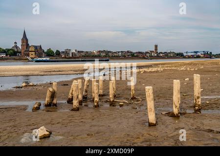 Reno a Emmerich, acque estremamente basse, livello del Reno a 0 cm, tendenza al ribasso, Renania settentrionale-Vestfalia, Germania Foto Stock