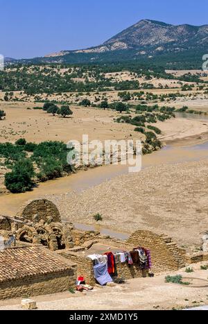 La Tunisia, Le Kef. Hammam Mellegue, epoca romana bagni, tre archi visibili. Foto Stock