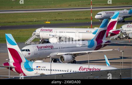 Aeroporto di Duesseldorf, Eurowings Aircraft, sulla pista di rullaggio e parcheggio Foto Stock