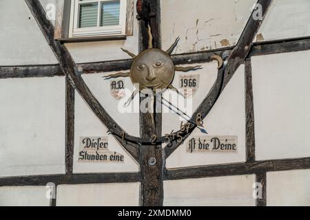 Il vecchio villaggio di Westerholt, il quartiere storico di Herten Westerholt, oltre 60 vecchie case in legno ben ristrutturate formano un centro storico Foto Stock