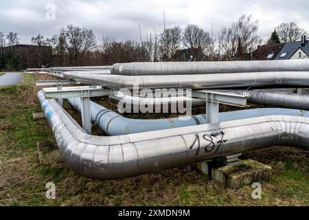 Gasdotti per teleriscaldamento, Hertener Stadtwerke, punto di trasferimento presso l'ex miniera Schlaegel & Eisen, dalle condutture della centrale elettrica alla Foto Stock