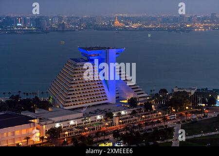 Lo Sheraton Grand Hotel sulla West Bay Doha Corniche Foto Stock