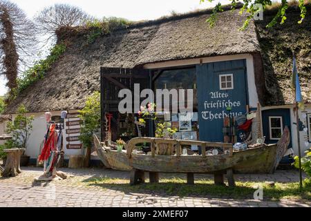 Vecchio teatro frisone, casa sul tetto di paglia, Nieblum, Foehr, isola del Mare del Nord, Frisia settentrionale, Schleswig-Holstein, Germania Foto Stock