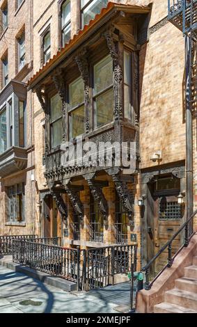 Edificio simbolo della Lockwood de Forest, 7 East 10th Street nel Greenwich Village; ora Bronfman Center for Jewish Student Life della New York University (NYU). Foto Stock