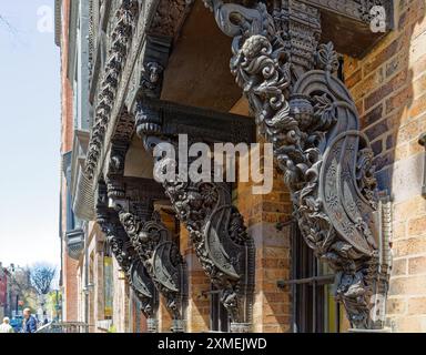 Edificio simbolo della Lockwood de Forest, 7 East 10th Street nel Greenwich Village; ora Bronfman Center for Jewish Student Life della New York University (NYU). Foto Stock