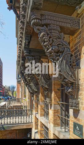 Edificio simbolo della Lockwood de Forest, 7 East 10th Street nel Greenwich Village; ora Bronfman Center for Jewish Student Life della New York University (NYU). Foto Stock