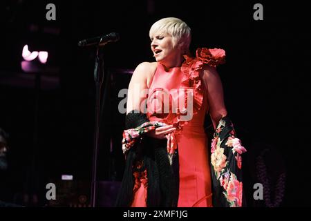 La cantante Pasion Vega si esibisce sul palco durante l'Universal Music Festival 2024 al Teatro Albeniz il 25 giugno 2024 a Madrid, Spagna. Con: Pasion Vega dove: Madrid, Spagna quando: 26 giugno 2024 credito: Oscar Gonzalez/WENN Foto Stock