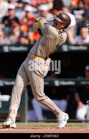 BALTIMORE, MD - LUGLIO 27: L'esterno dei San Diego Padres Jackson Merrill (3) batte durante una partita della MLB contro i Baltimore Orioles il 27 luglio 2024 all'Oriole Park a Camden Yards a Baltimore, Maryland. (Foto di Joe Robbins/immagine di Sport) Foto Stock