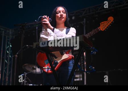 27 luglio 2024, Sheffield, South Yorkshire, U. K: Esibizione al Tramlines Festival 2024 , Sheffield, UK (Credit Image: © Robin Burns/ZUMA Press Wire) SOLO USO EDITORIALE! Non per USO commerciale! Foto Stock