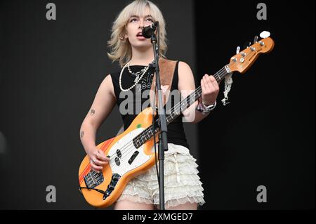 Nieve Ella Performing al Tramlines Festival 2024 , Sheffield, Regno Unito Foto Stock