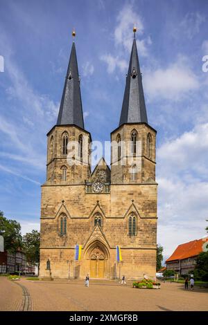 Duderstadt die römisch-katholische Basilika St. Cyriakus ist eine Pfarrkirche in der Stadt Duderstadt im Landkreis Göttingen von Niedersachsen. SIE Gilt als Hauptkirche der Stadt und des Untereichsfelds. In der Stadt wird sie auch Oberkirche und in der Region Eichsfelder Dom genannt. Duderstadt Niedersachsen Deutschland *** Duderstadt la basilica cattolica di San Ciriaco è una chiesa parrocchiale nella città di Duderstadt nel distretto di Göttingen della bassa Sassonia è considerata la chiesa principale della città e la regione di Eichsfeld inferiore nella città è anche chiamata Oberkirche e nel regi Foto Stock