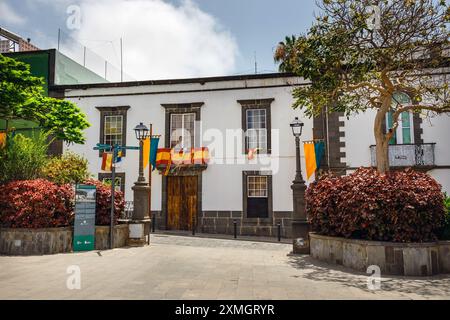 Arucas, Gran Canaria, Spagna. 19July, 2022: strada nel centro storico di Arucas, Gran Canaria, isole Canarie, Spagna. Foto Stock