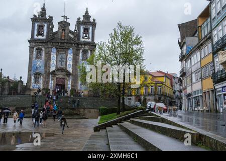 Veduta della Chiesa di Sant'Ildefonso a Porto 28 luglio 2024 Portogallo Foto Stock