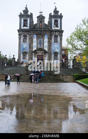 Madrid, Spagna. 28 luglio 2024. Veduta della Chiesa di Sant'Ildefonso a Porto 28 luglio 2024 Portogallo (foto di Oscar Gonzalez/Sipa USA) credito: SIPA USA/Alamy Live News Foto Stock