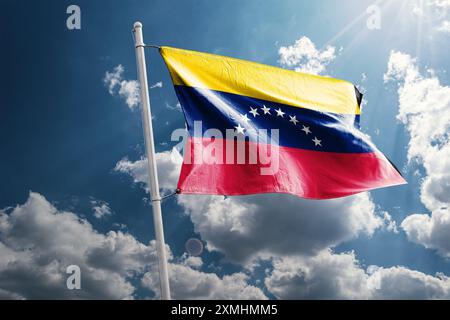 L'attuale bandiera a otto stelle del Venezuela è stata introdotta nel 2006. venezuela elecciones 2024 Edmundo Gonzalez Foto Stock