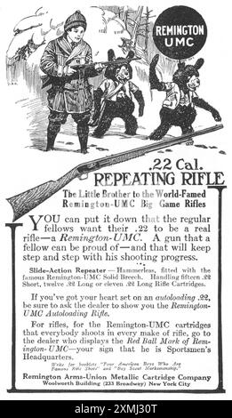 1915 Remington UMC fucile a ripetizione - Un uomo con pistola, orsi Foto Stock