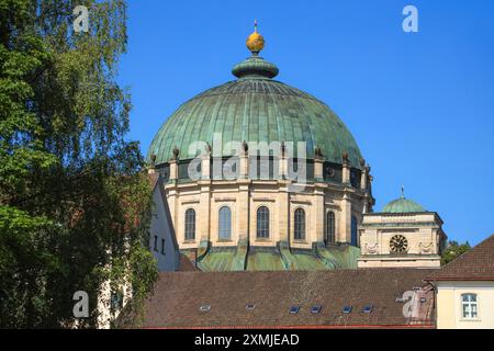 Vista della cattedrale di San Blasio a San Blasien - Foresta Nera, Germania Foto Stock