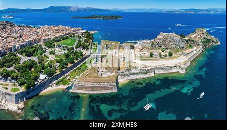 Corfù, 10 giugno 2024: Isole Ionie della Grecia Corfù. Vista panoramica della città di corfù Foto Stock