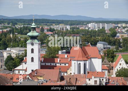 Veduta aerea del paesaggio di Ceske Budejovice, città nella regione della Moravia meridionale della Repubblica Ceca il 27 luglio 2024 Foto Stock