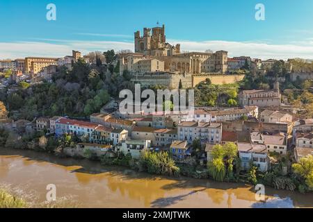 Vista aerea della città vecchia di Beziers, Francia. Foto Stock