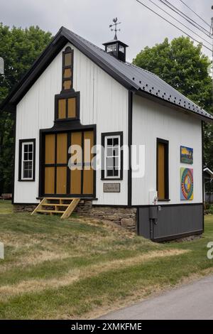 Edificio con 2 motivi trapuntati sul Finger Lakes Quilt Trail, Naples, Ontario County, New York Foto Stock