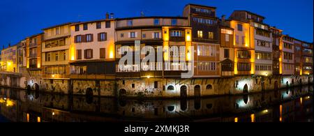 Vista serale di Castres, Francia Foto Stock