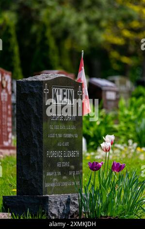 Cimitero nazionale del Canada durante la stagione primaverile. Beechwood Cemetery, Ottawa, Ontario, Canada. Cimetière National du Canada durant la sais Foto Stock