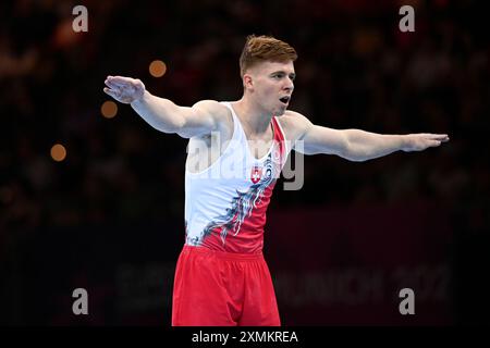 Moreno Kratter (Svizzera), piano. Campionati europei di Monaco 2022: Ginnastica artistica Foto Stock