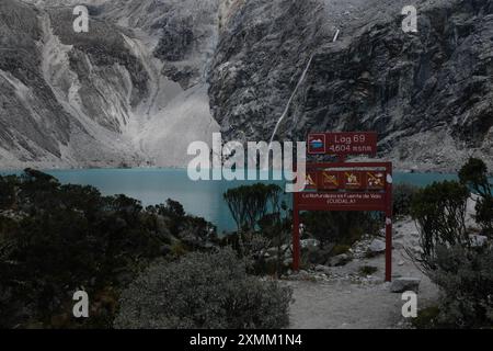 Famoso trekking a Laguna 69, nella regione di huaraz, Perù, Foto Stock