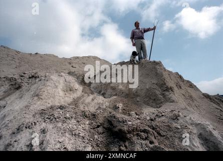 Fertilizzante pile 11 luglio 1996 foto di Roger Bamber Foto Stock