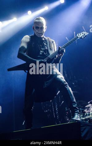 Nergal (Adam Darski) di Behemoth che si esibisce al Release Athens Festival in Plateia Nerou / Grecia, luglio 2024 Foto Stock