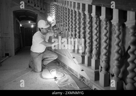 Lavori di conservazione a Uppark House - casa del XVII secolo a South Harting, West Sussex, Inghilterra. E' un edificio classificato di grado i e una proprietà del National Trust. 22 settembre 1993 foto di Roger Bamber Foto Stock