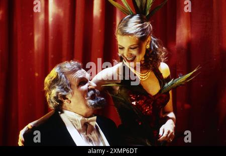 Rough Magic Year : 1995 UK / USA Direttore : Clare Peploe Kenneth Mars, Bridget fonda Foto Stock