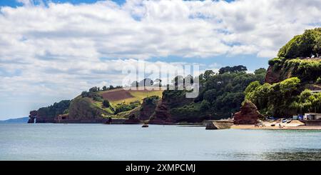 Vista lungo la costa da Dawlish al Parson and Clerk Headland vicino a Holcombe nel Devon, Regno Unito Foto Stock