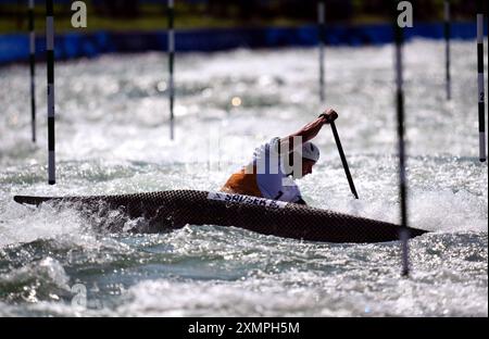 Benjamin Savsek sloveno durante la semifinale di canoa maschile allo Stadio Nautico Vaires-sur-Marne, il terzo giorno dei Giochi Olimpici di Parigi 2024 in Francia. Data foto: Lunedì 29 luglio 2024. Foto Stock