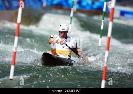 Benjamin Savsek sloveno durante la semifinale di canoa maschile allo Stadio Nautico Vaires-sur-Marne, il terzo giorno dei Giochi Olimpici di Parigi 2024 in Francia. Data foto: Lunedì 29 luglio 2024. Foto Stock